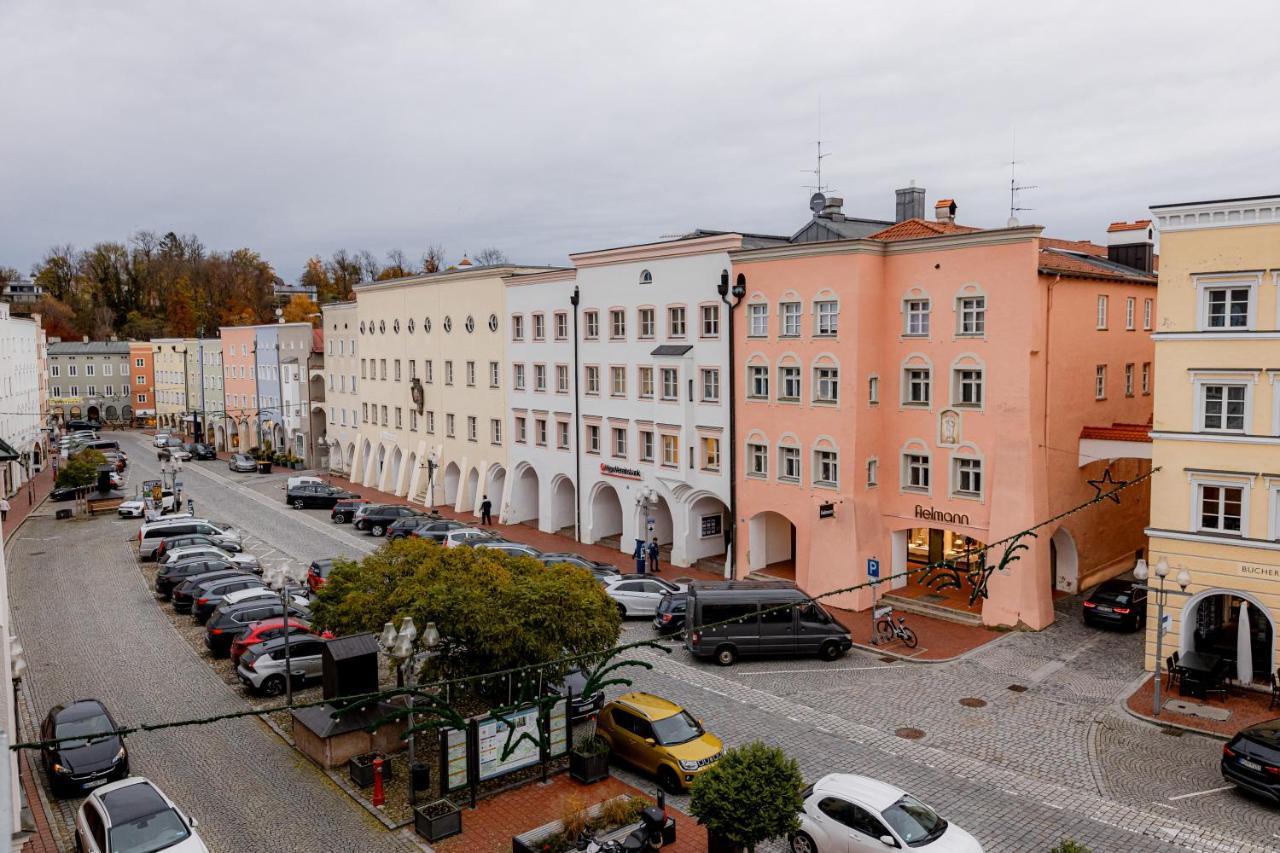 Highlight Am Stadtplatz Muehldorf - C4S Come4Stay - 2 Zimmer Wohnung I Bis Zu 5 Gaeste Esterno foto