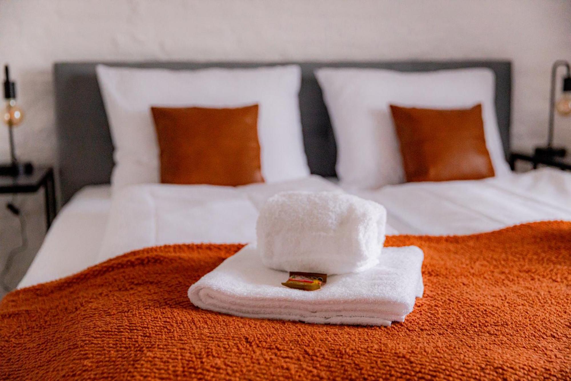 Highlight Am Stadtplatz Muehldorf - C4S Come4Stay - 2 Zimmer Wohnung I Bis Zu 5 Gaeste Esterno foto