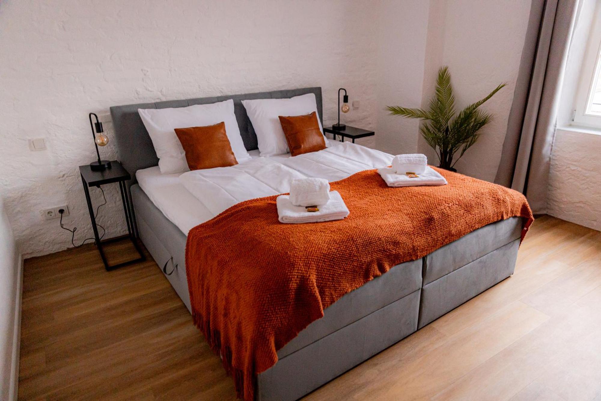 Highlight Am Stadtplatz Muehldorf - C4S Come4Stay - 2 Zimmer Wohnung I Bis Zu 5 Gaeste Esterno foto