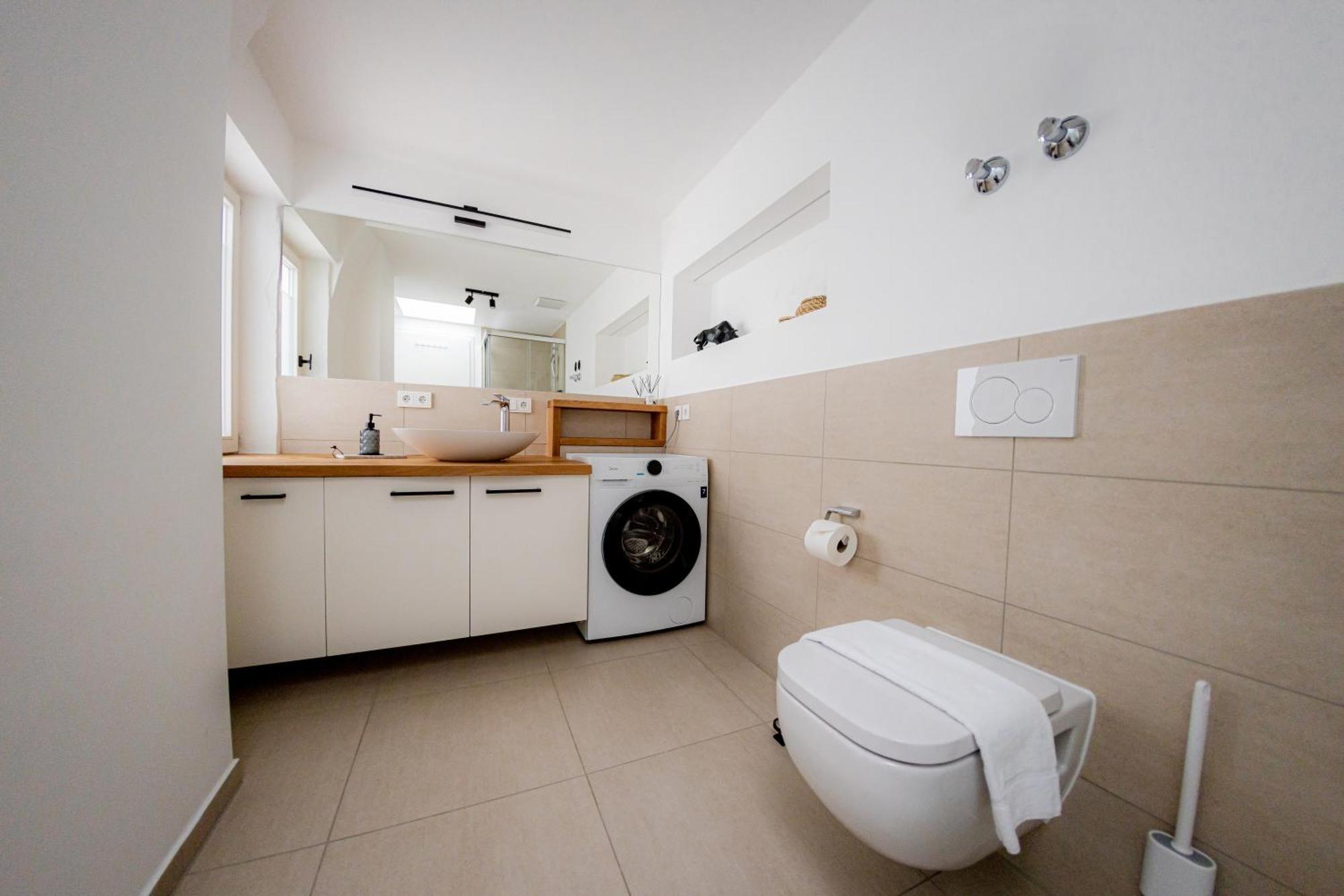 Highlight Am Stadtplatz Muehldorf - C4S Come4Stay - 2 Zimmer Wohnung I Bis Zu 5 Gaeste Camera foto